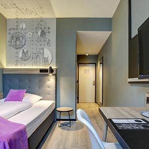 Standard Room with 1 Single Bed